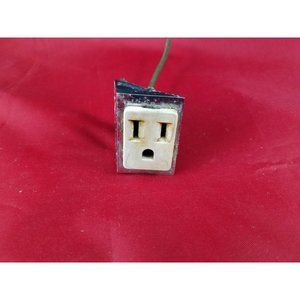 AMERICAN MOTORS RANGE and OTHERS 120VAC RECEPTACLE MODEL RF?8331 Vintage
